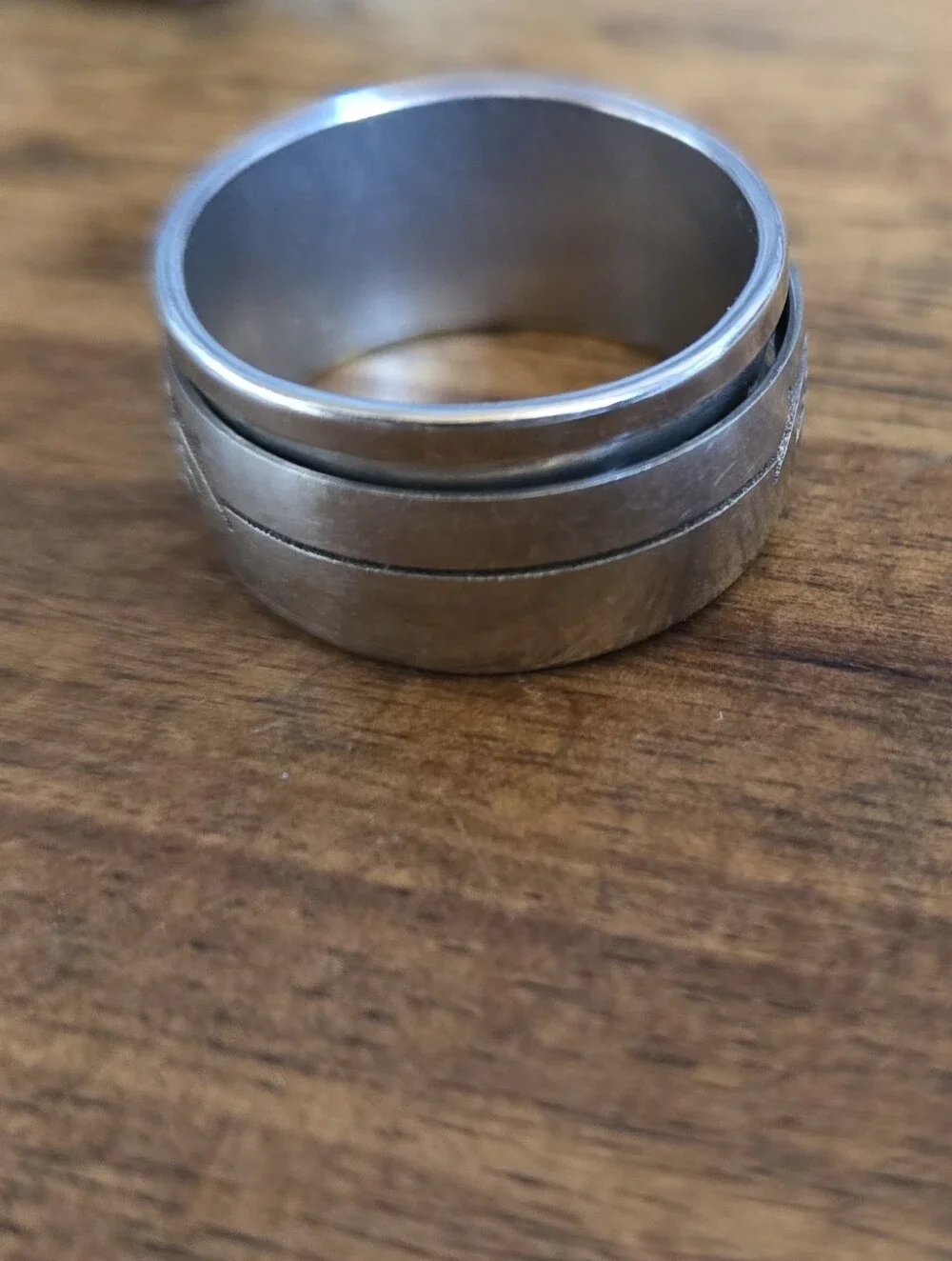 N/A sleek silver